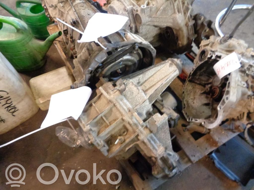 Nissan Navara D40 Carcasa de la caja de transferencia 