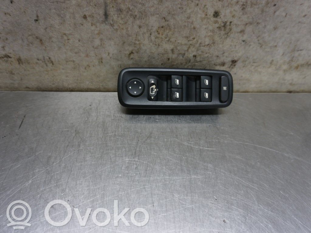 Peugeot 807 Electric window control switch 