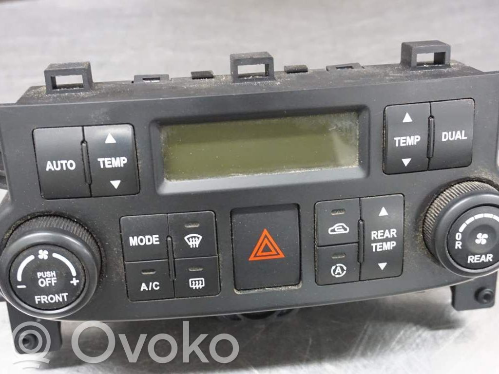 KIA Carnival Climate control unit 