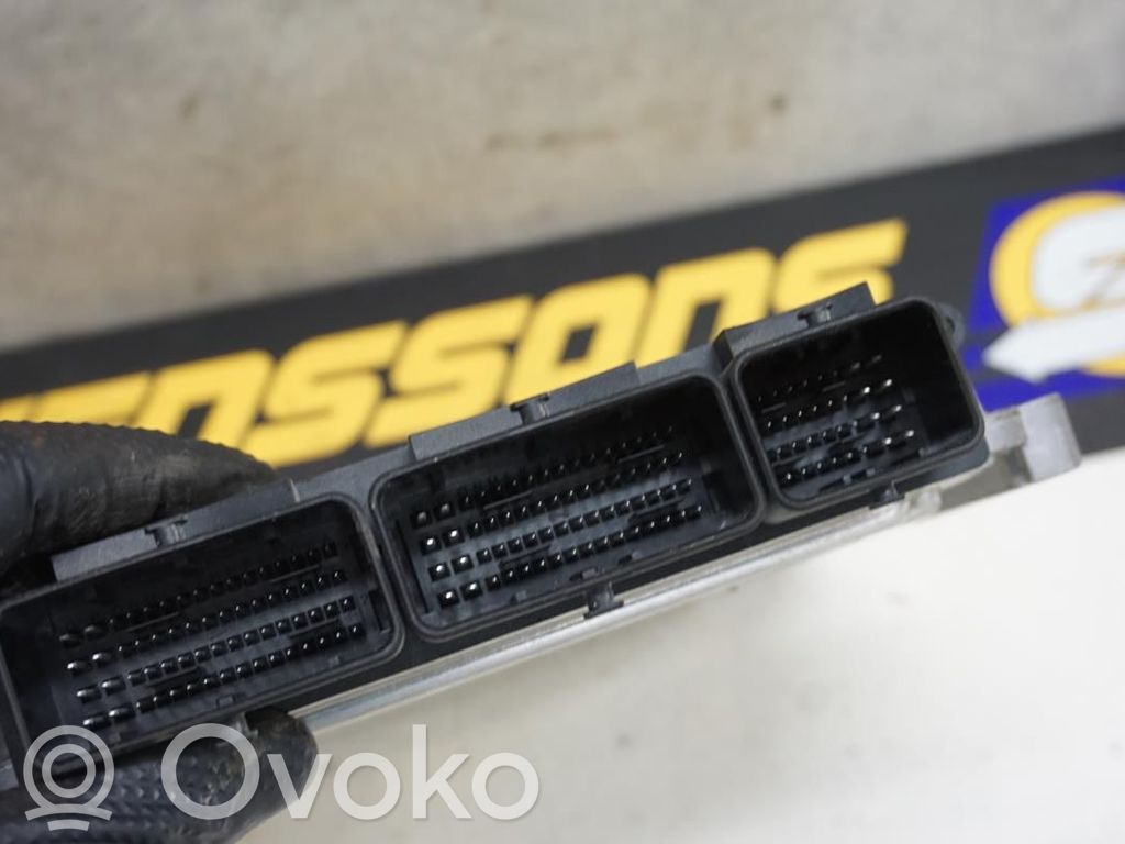 Unité de commande / module d'injection   237103316R,N046072,0281019840