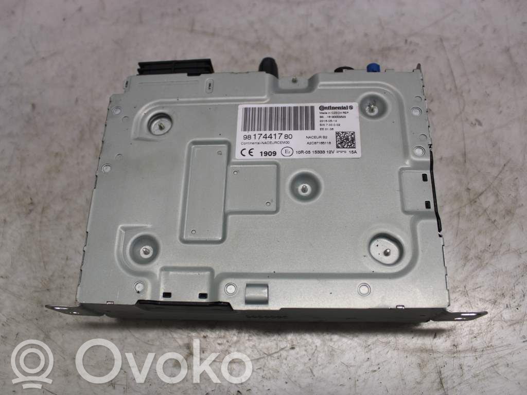 Panel / Radioodtwarzacz CD/DVD/GPS   N049847,9817441780