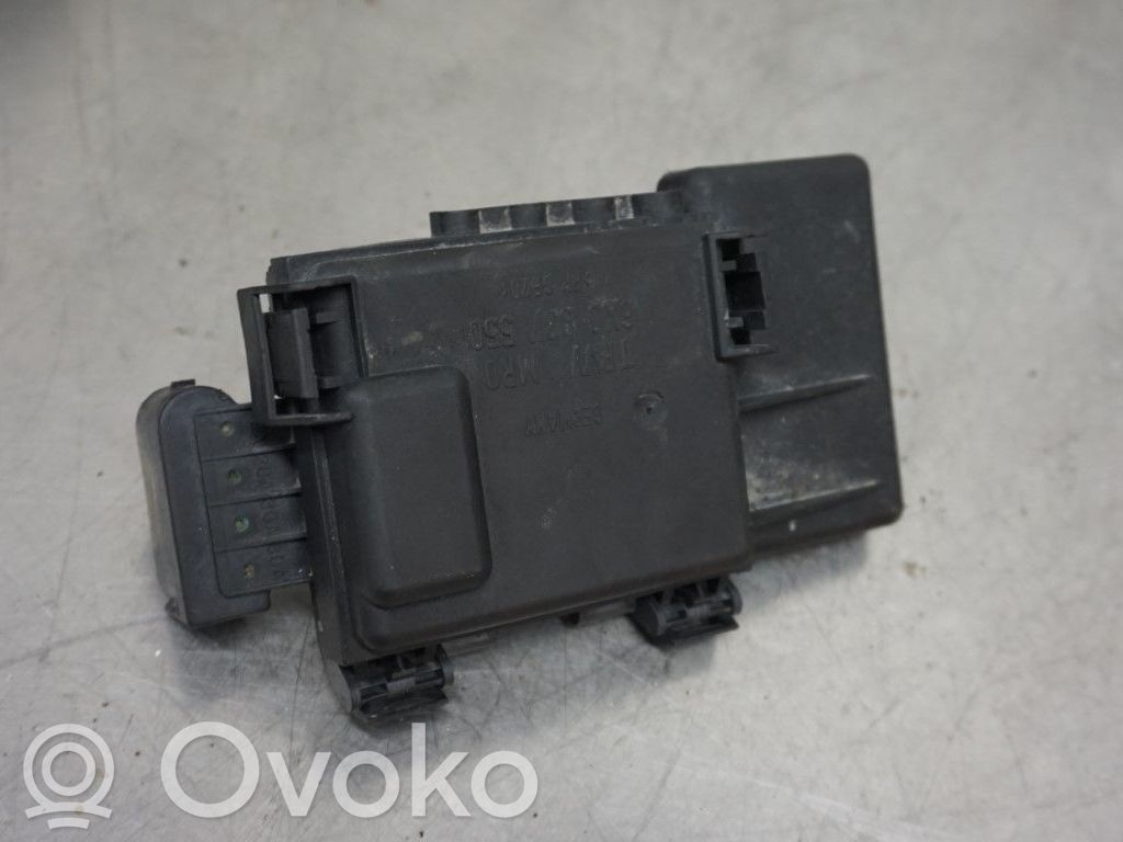 Volkswagen Polo III 6N 6N2 6NF Saugiklių blokas 