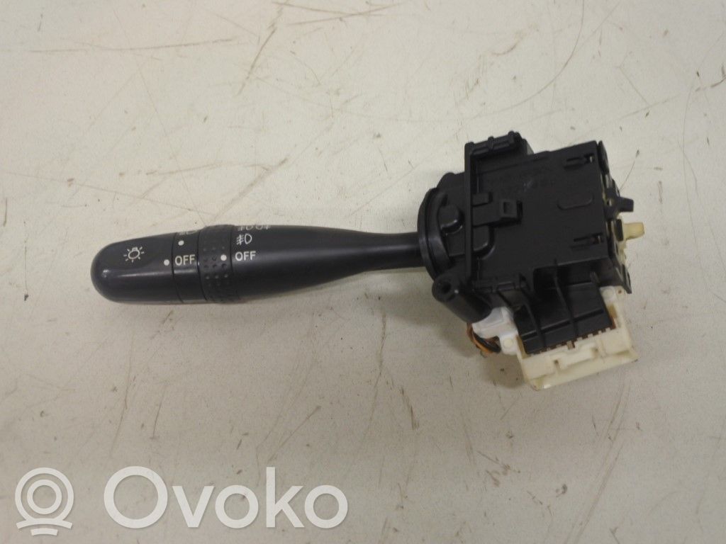 Toyota Corolla Verso E121 Manetka / Przełącznik kierunkowskazów 