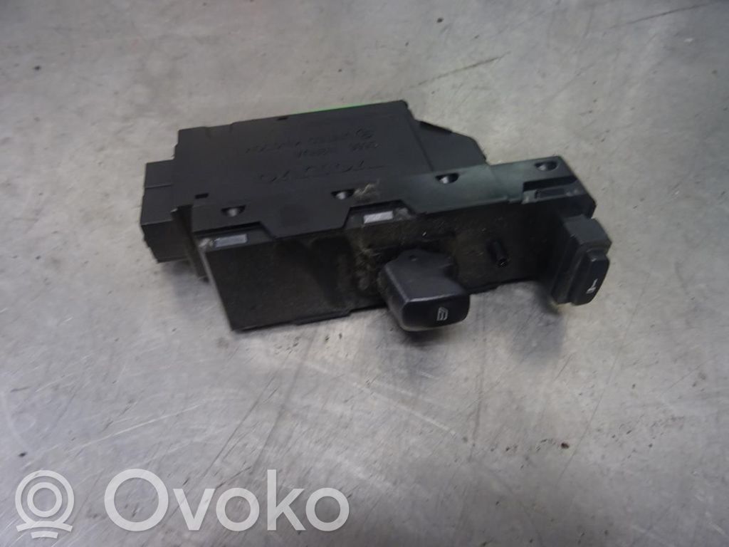 Electric window control switch   30739981,182532