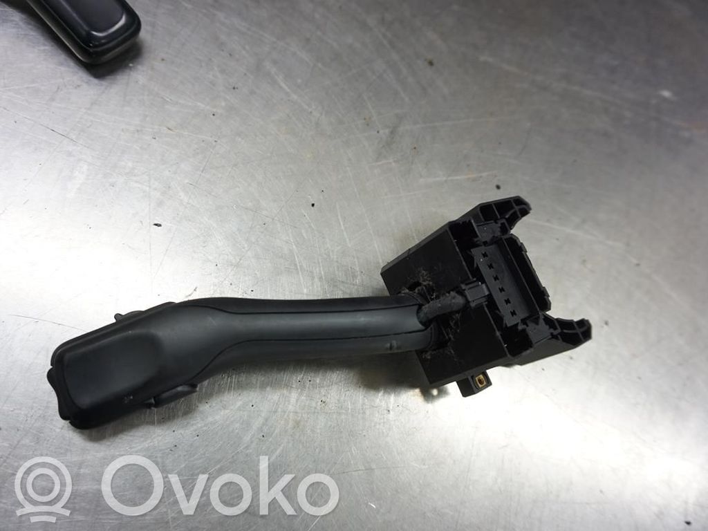Skoda Fabia Mk1 (6Y) Manetka / Przełącznik wycieraczek 