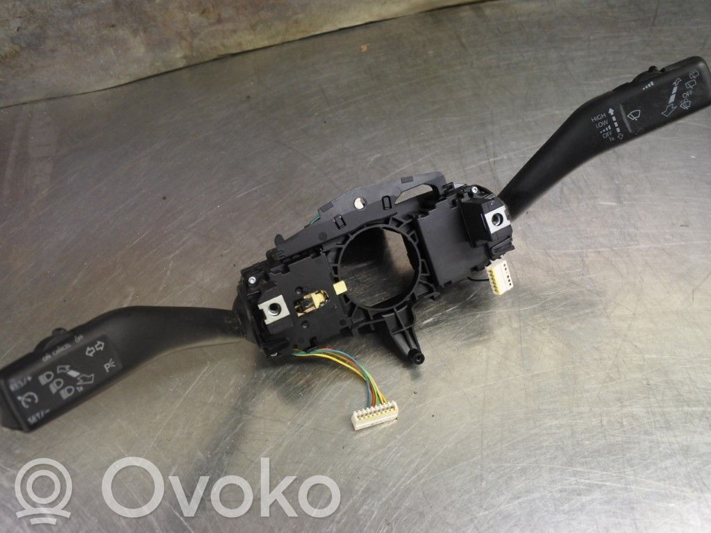 Volkswagen Golf VI Bloc semnalizator și ștergător parbriz 