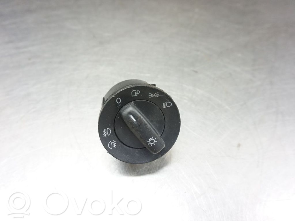 Interruptor de luz   1K0941431,182257