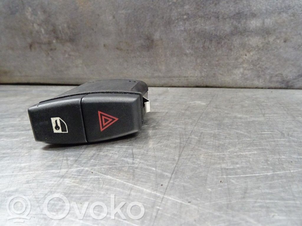 Hazard light switch   61316919506,186746