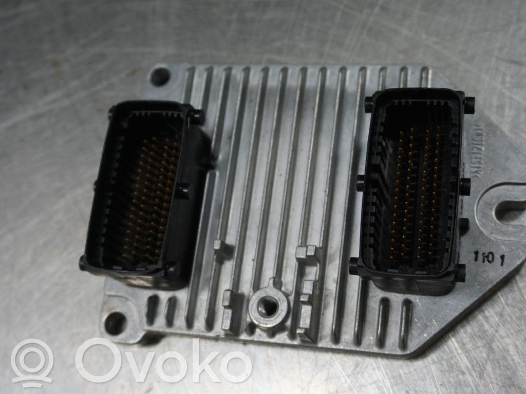 Opel Omega B2 Блок управления впрыскивания 