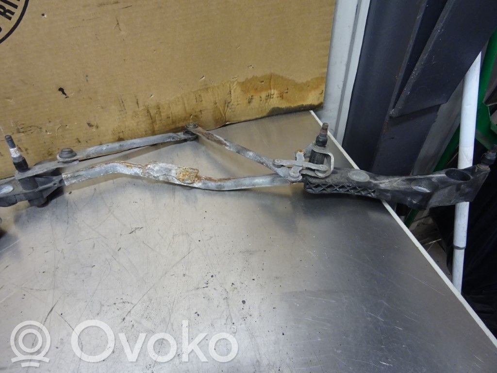 BMW 5 E60 E61 Front wiper linkage 