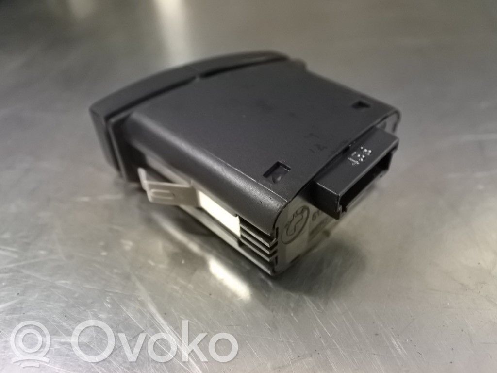 Botón interruptor de luz de peligro   61316919506,186746