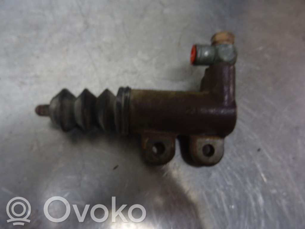 Mitsubishi Lancer Kytkimen apusylinteri 