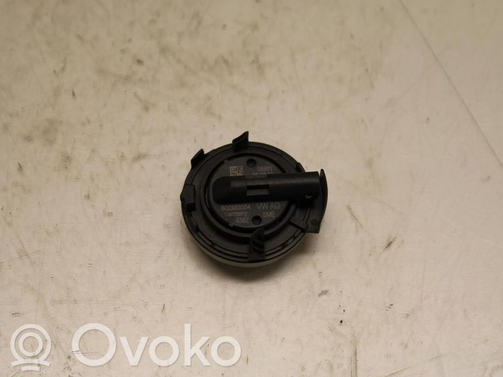 Volkswagen Golf VII Czujnik uderzenia Airbag 