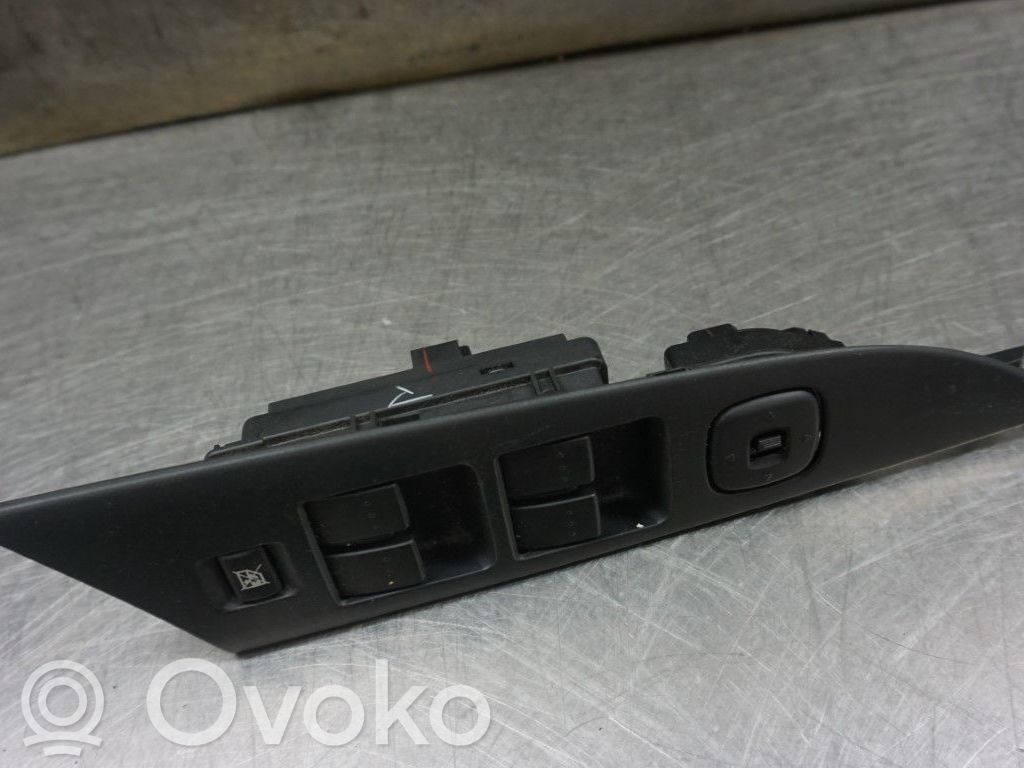 Mazda 3 I Przyciski szyb 
