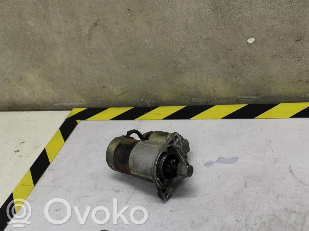 Mitsubishi Carisma Rozrusznik 