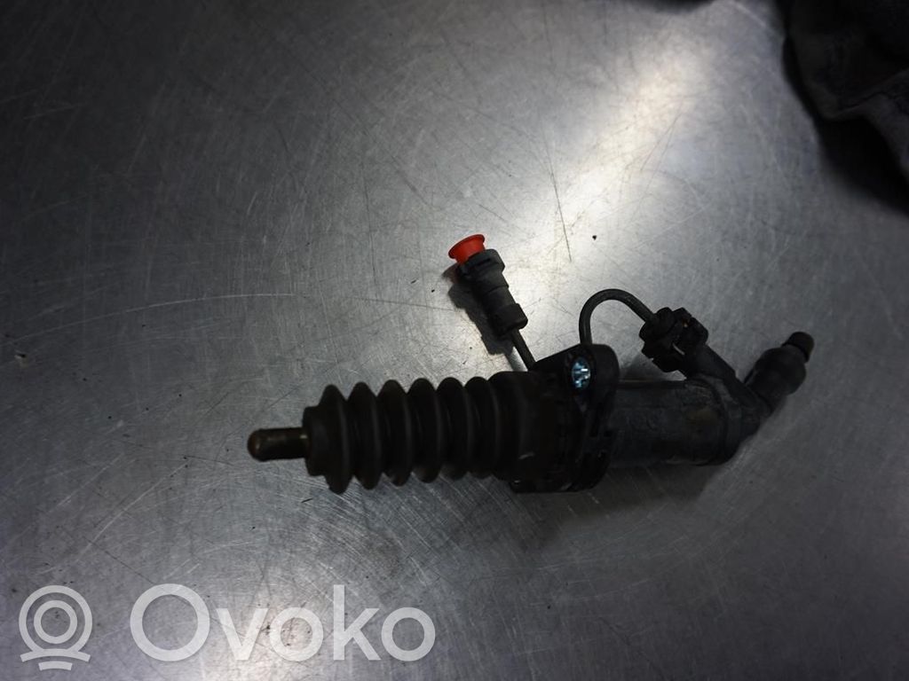 BMW 1 F20 F21 Kupplungsnehmerzylinder 