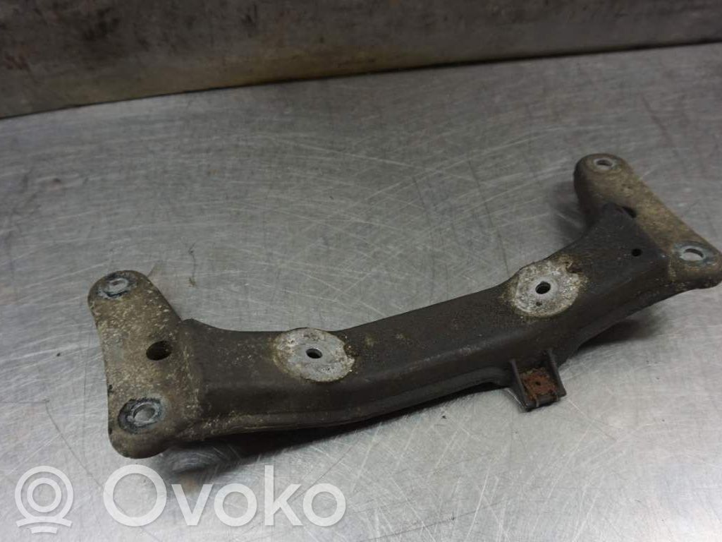 BMW 3 E90 E91 Gearbox mounting bracket 