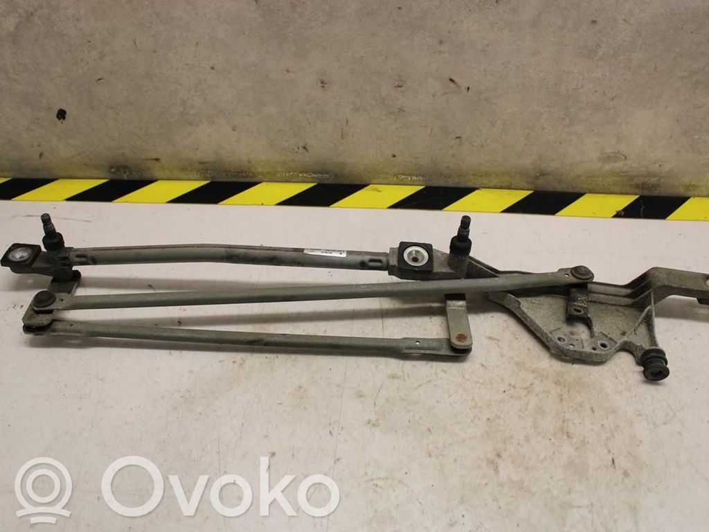 Ford Focus Front wiper linkage 