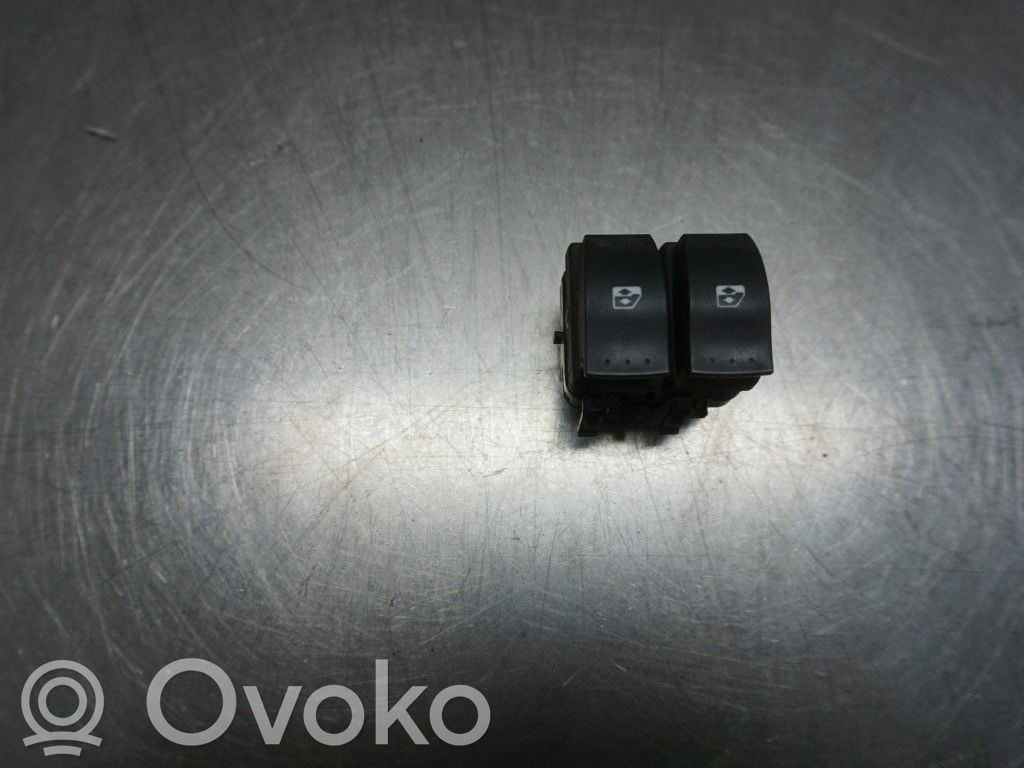 Renault Trafic II (X83) Electric window control switch 