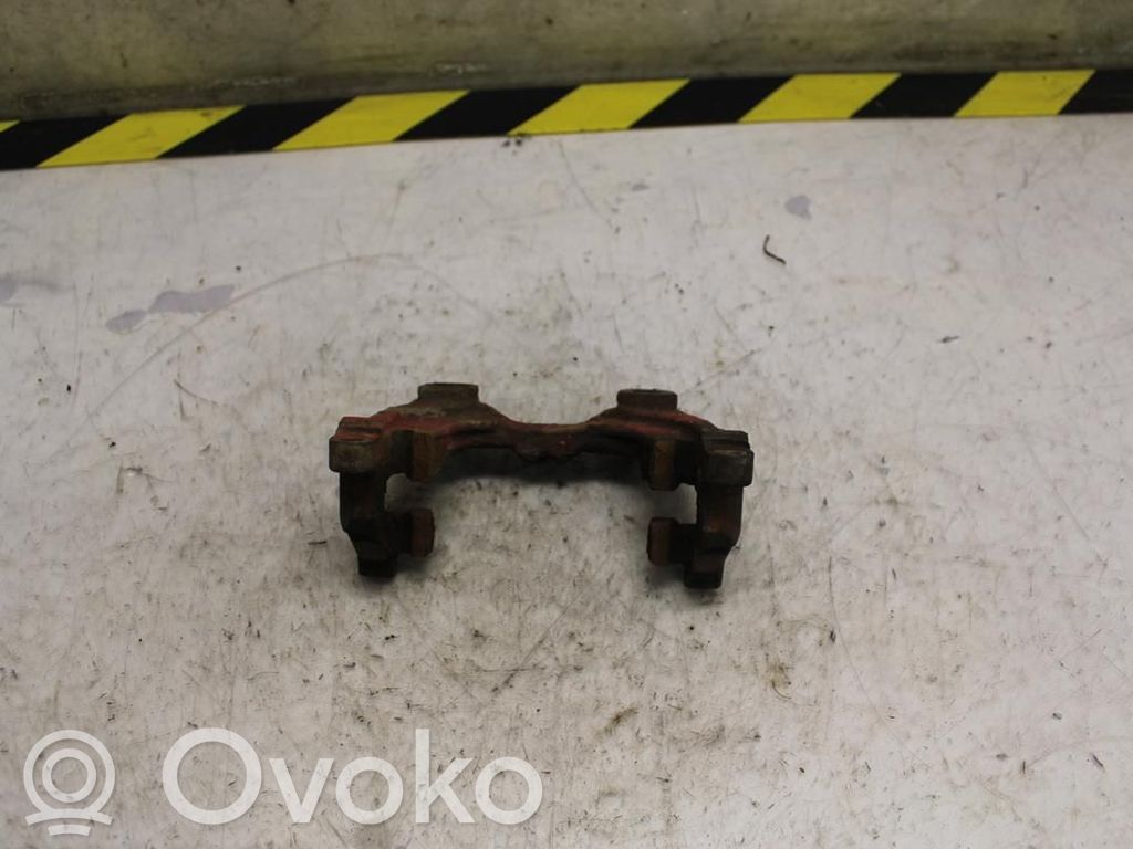 Volkswagen Golf VII Supporto della pinza del freno anteriore 