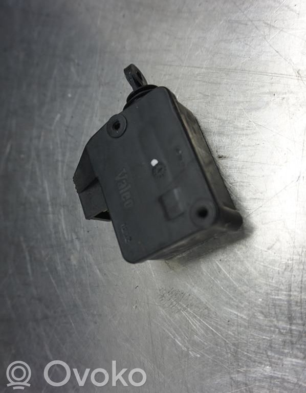 Peugeot 206 Loading door lock 
