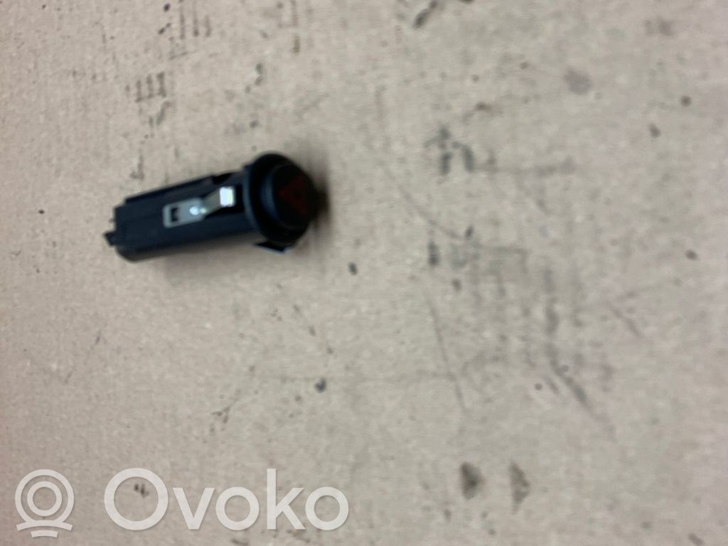Hazard light switch   4109526,186636