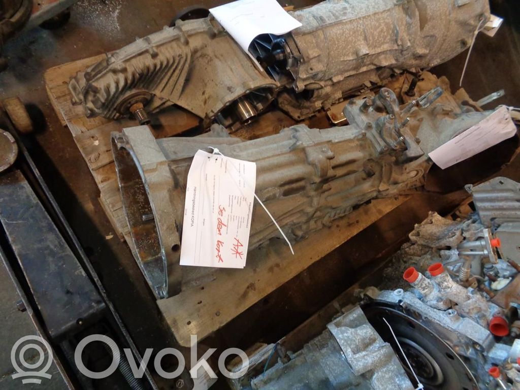 Volkswagen Amarok Cutie viteze manuală cu 6 trepte 