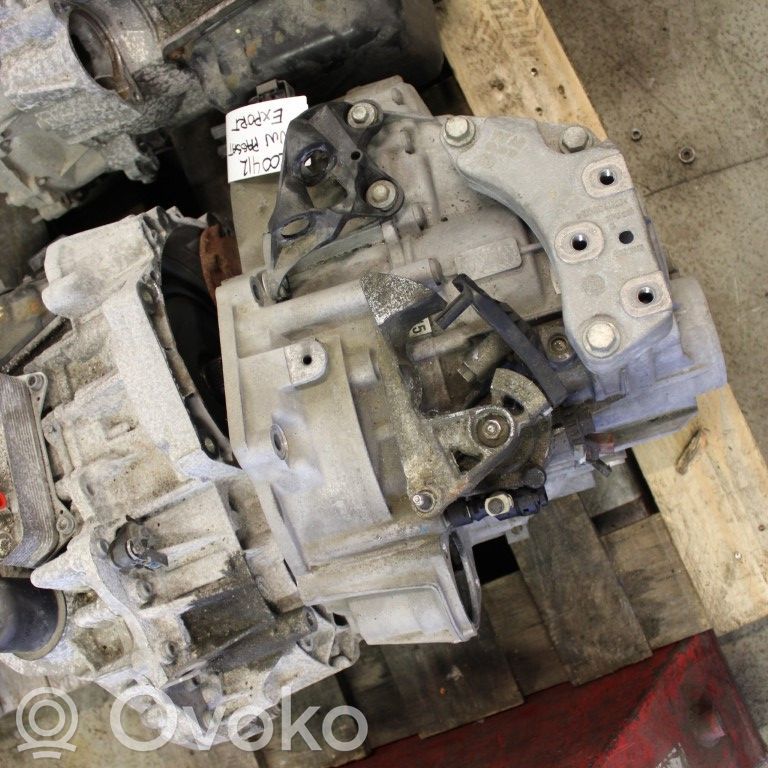 Volkswagen PASSAT B8 Scatola del cambio manuale a 6 velocità 