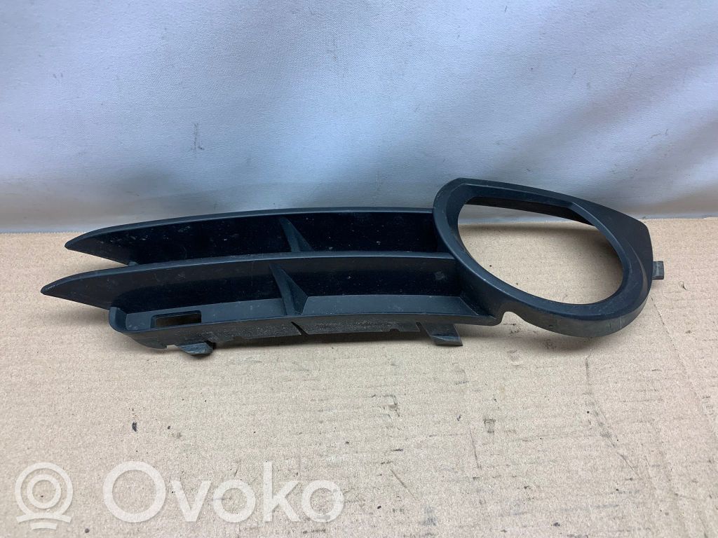 Audi A3 S3 8P Maskownica / Grill / Atrapa górna chłodnicy 