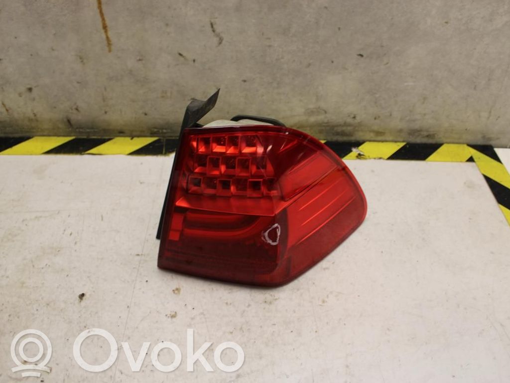 Rear/tail lights   63214871738,101841,00626110