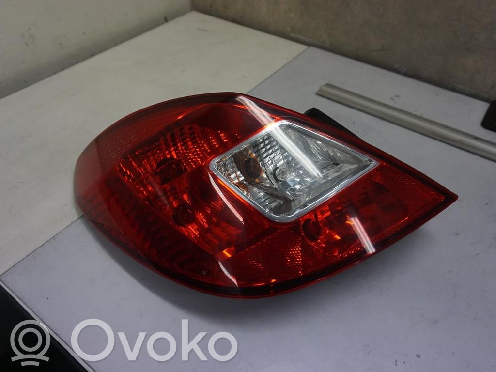 Lampa tylna   1111432012,118105