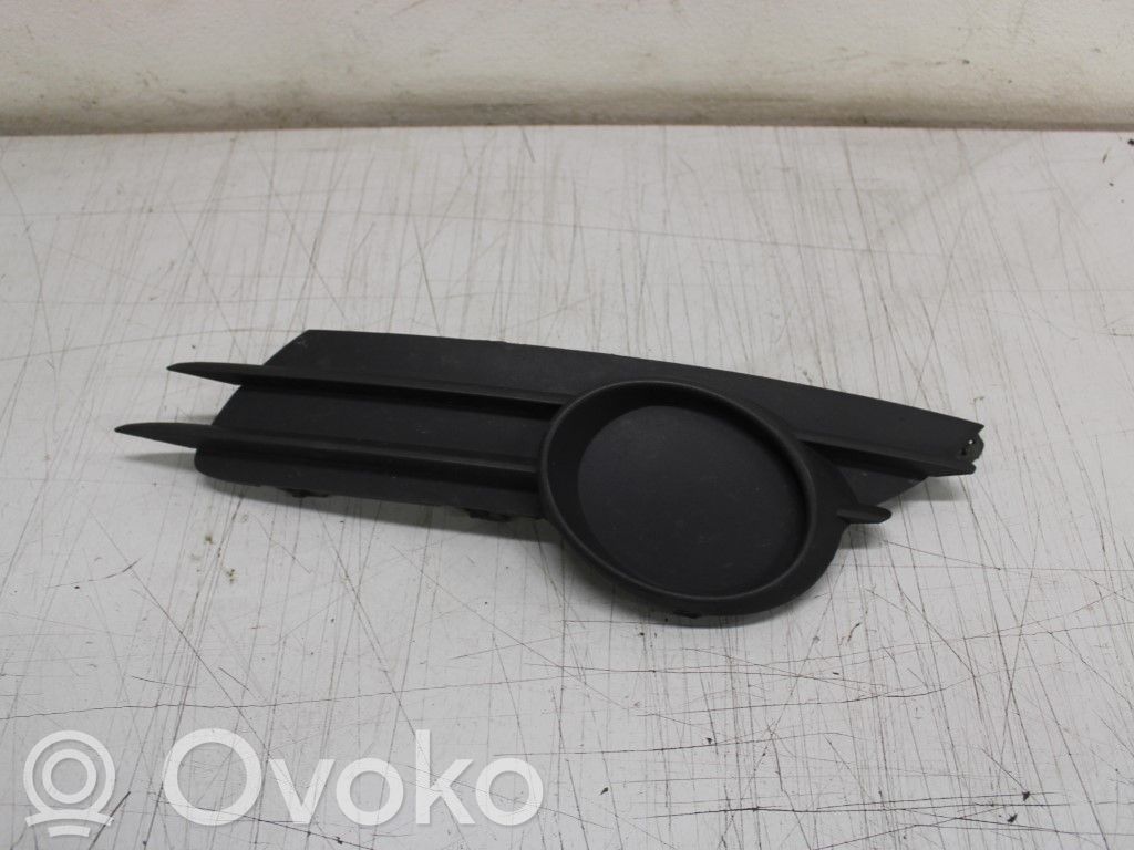 Opel Corsa D Moldura/rejilla de la luz antiniebla delantera 