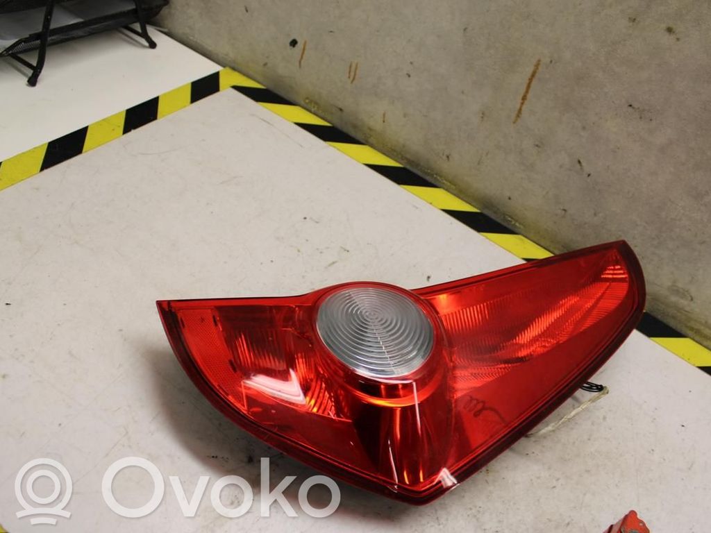 Opel Agila B Luz trasera/de freno 