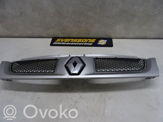 Renault Trafic II (X83) Mascherina inferiore del paraurti anteriore 