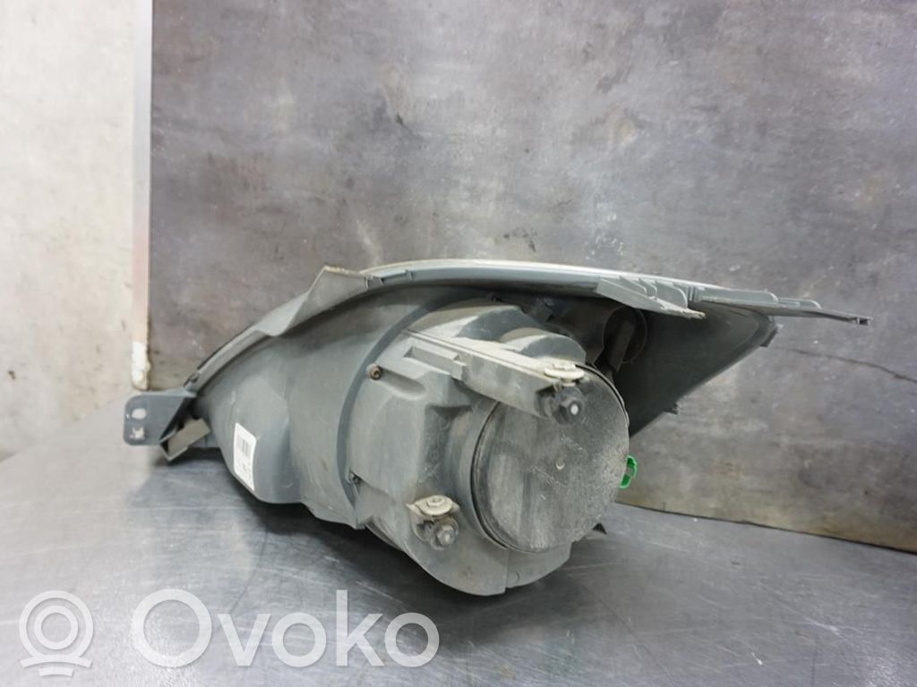 Ford Fiesta Lampa przednia 