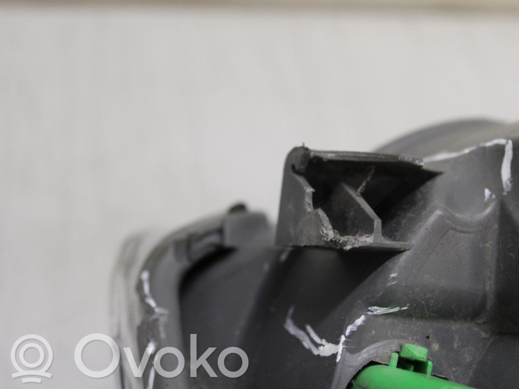Ford Fiesta Lampa przednia 