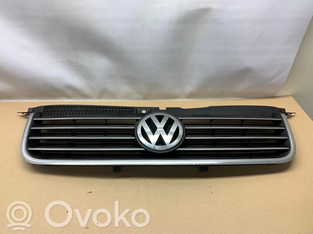 Volkswagen PASSAT B5.5 Grilă inferioară bară față 