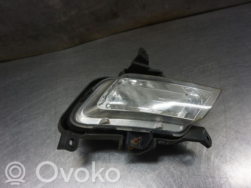 KIA Ceed Miglas lukturis priekšā 