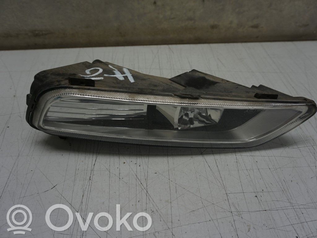 Volkswagen PASSAT B7 Proiector ceață 