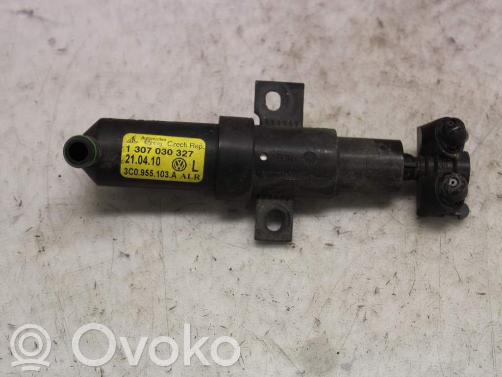 Volkswagen PASSAT B6 Ugello a spruzzo lavavetri per faro