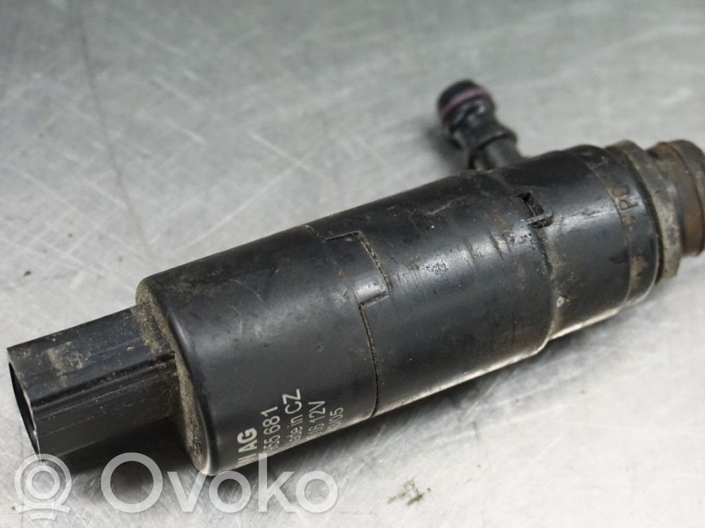 Volkswagen Polo IV 9N3 Pompa spryskiwacza lampy przedniej 