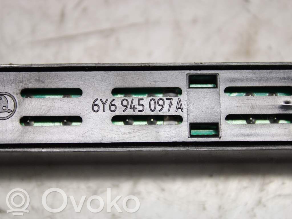 Skoda Fabia Mk1 (6Y) Luce d’arresto centrale/supplementare 