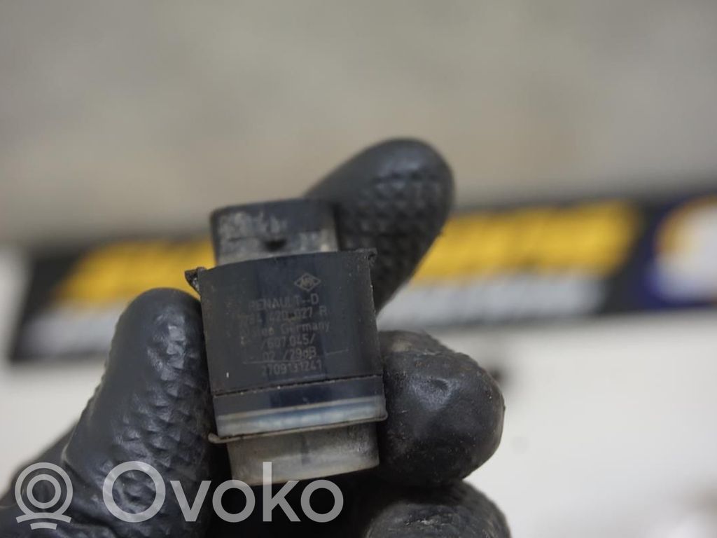 Renault Trafic II (X83) Parking PDC sensor 