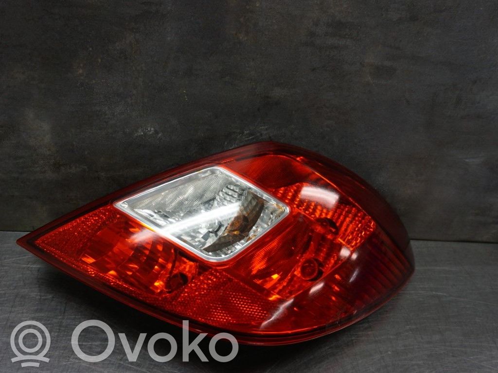 Luz trasera/de freno   93190951,157696