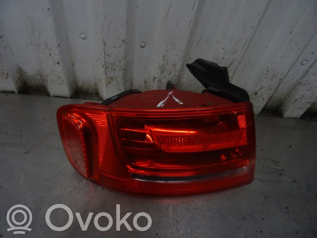 Audi A4 S4 B8 8K Galinis žibintas kėbule 