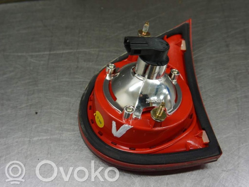 Volkswagen Golf V Lampy tylnej klapy bagażnika 