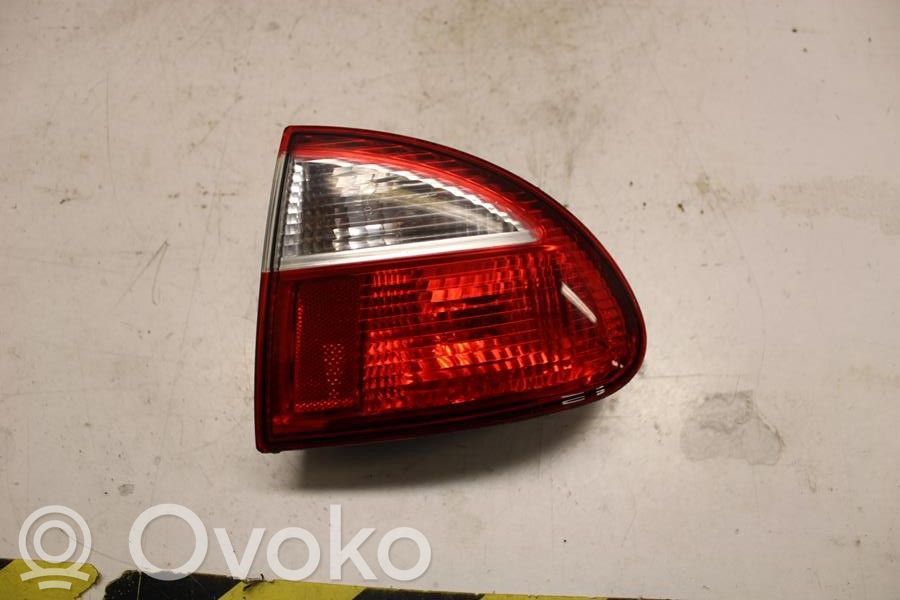 Lampa tylna   1M6945112,157721