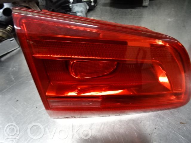 Volkswagen Touran II Luces portón trasero/de freno 