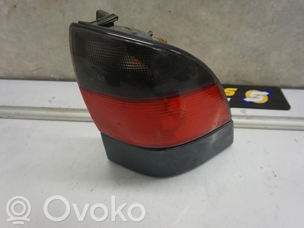 Lampa tylna   4914669,157625