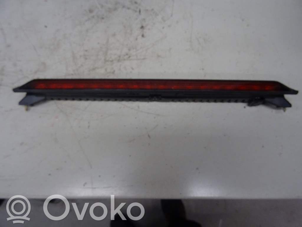 Volkswagen Golf IV Kolmas/lisäjarruvalo 
